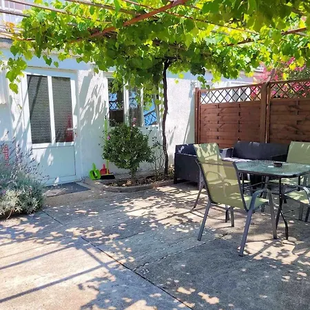 Apartamento Fuer 2 Personen 1 Kind Ca 35 M In Novi Vinodolski, Adriakueste Kroatien Kvarner Bucht Novi Vinodolski